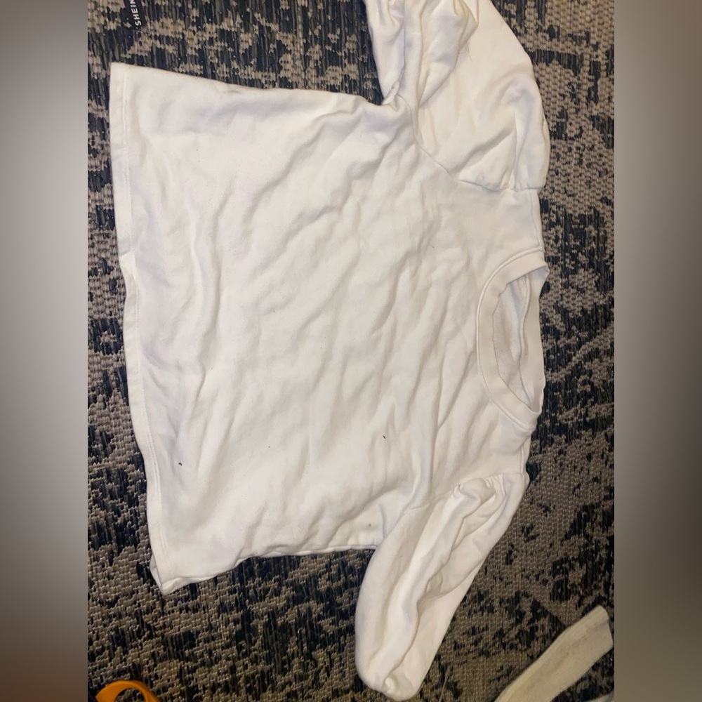 Puff sleeve white top